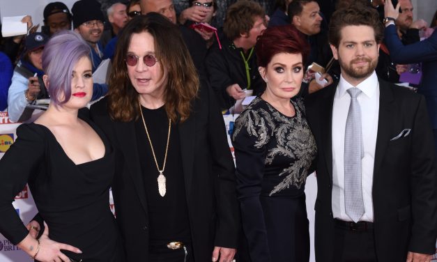 Ozzy Osbourne nu poate să-și îmbrățișeze fiica